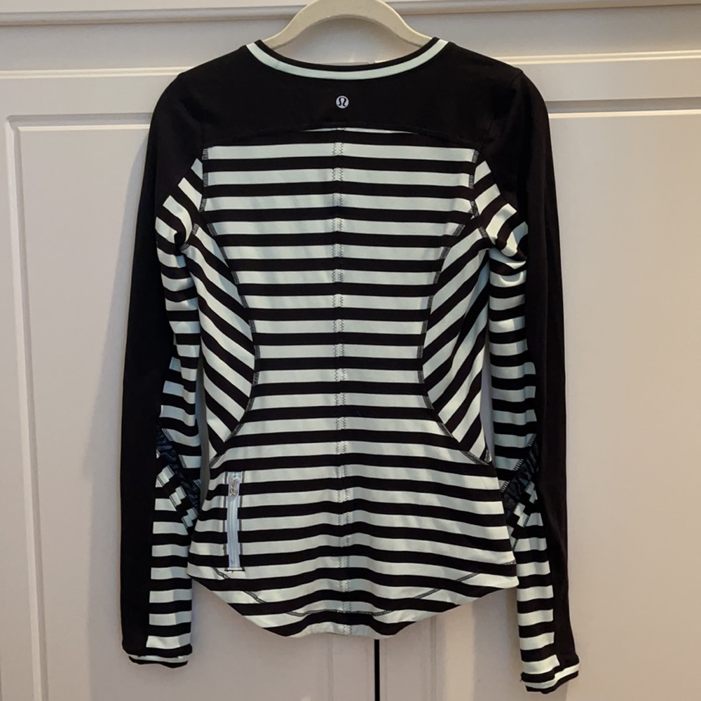 Lululemon Top - Picture 2 of 5